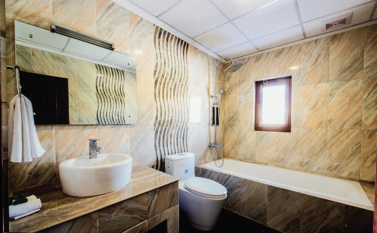 Royal Mustang Resort Nambo ภายนอก รูปภาพ